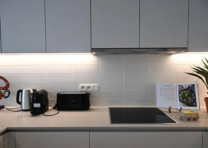 Apartamento Spacious 4-guest Seaside In *